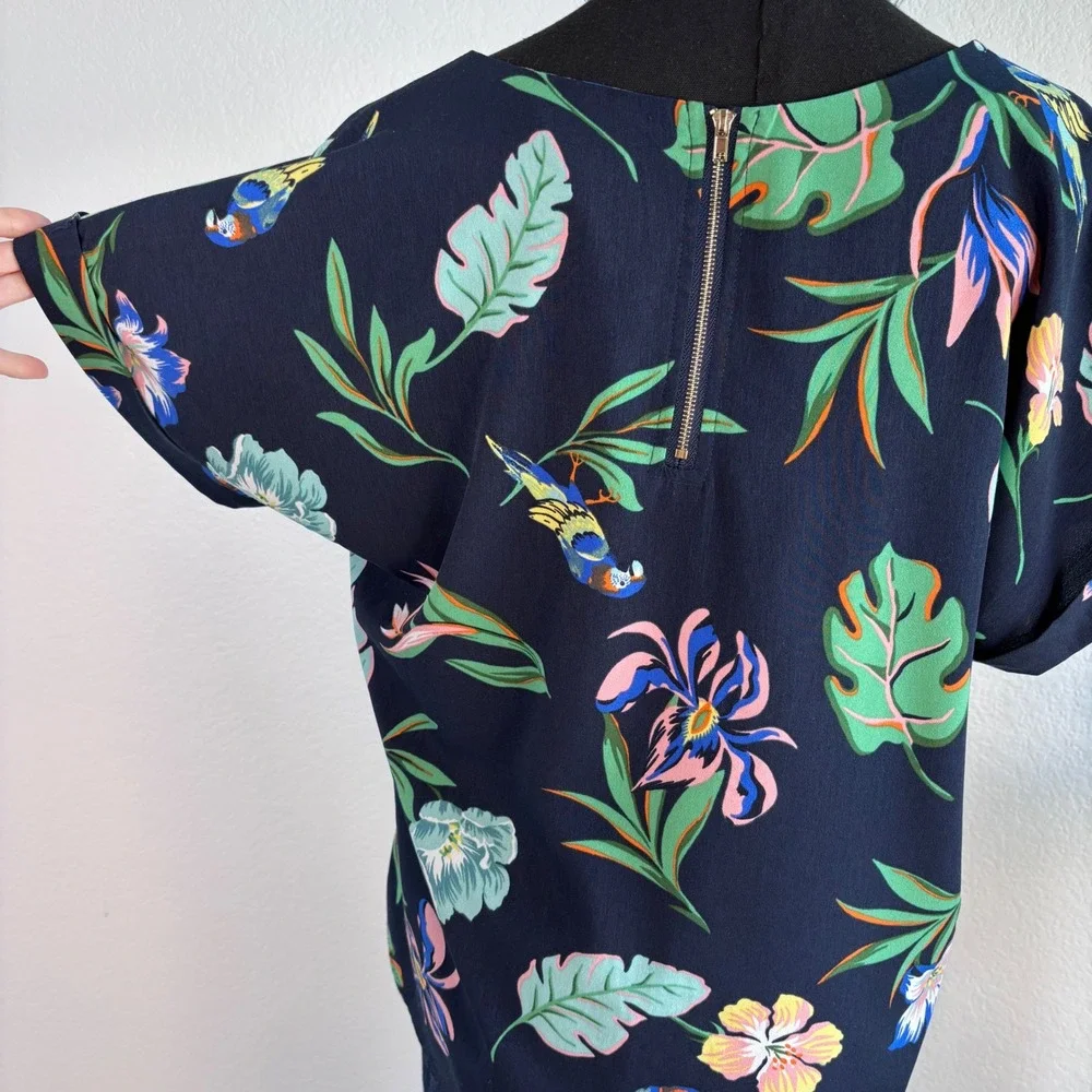 MELLO DAY Tropical Floral Print Blouse, Size Medium, Navy Blue Short Sleeve‎ Top - Picture 11 of 16